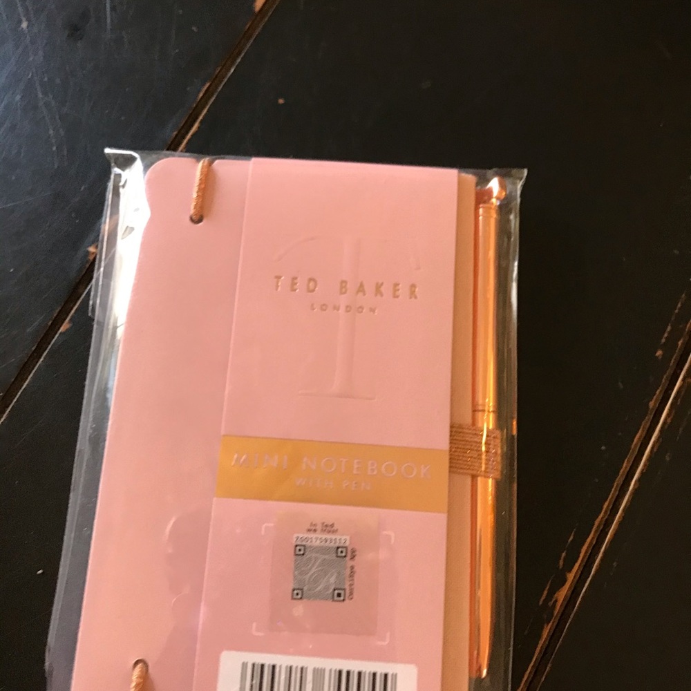 Ted Baker bow pen and little notebook